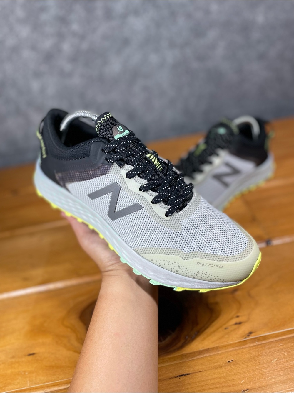New Balance Fresh Foam Arishi Trail Womens 10 D Wide Gray Running Shoes WTARISS1 - Picture 15 of 15